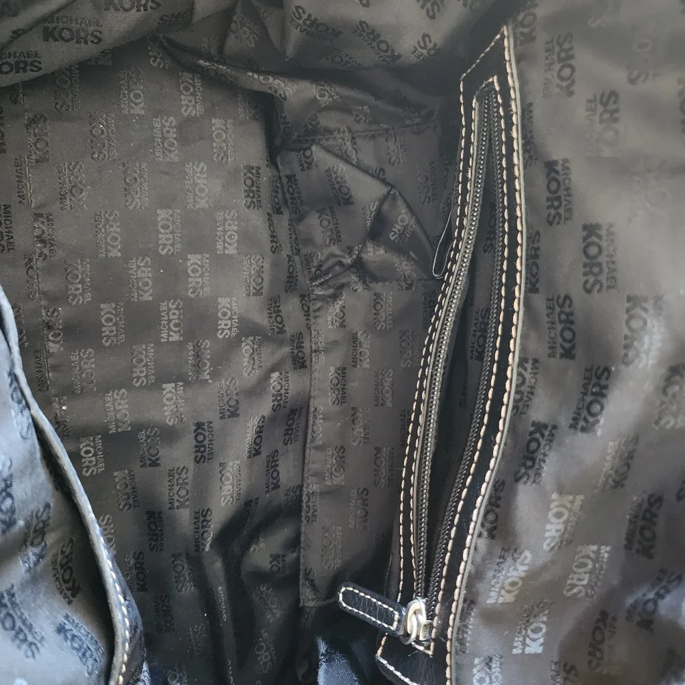 Michael Kors bag - Picture 7 of 13